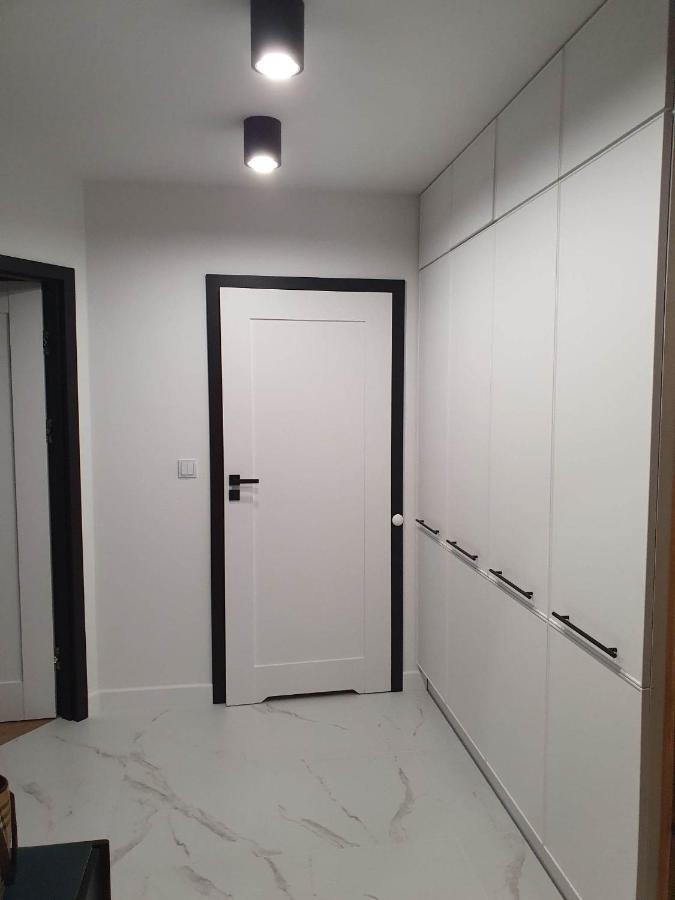 Apartament 3 Pokojowy Lub Pokoj W Mieszkaniu W Nowym Bloku Varşovia Exterior foto