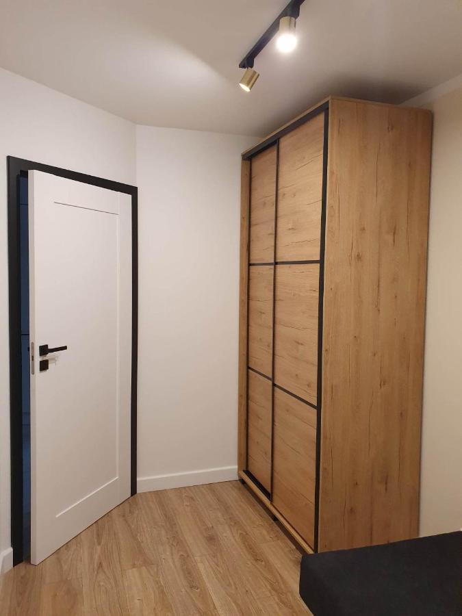 Apartament 3 Pokojowy Lub Pokoj W Mieszkaniu W Nowym Bloku Varşovia Exterior foto