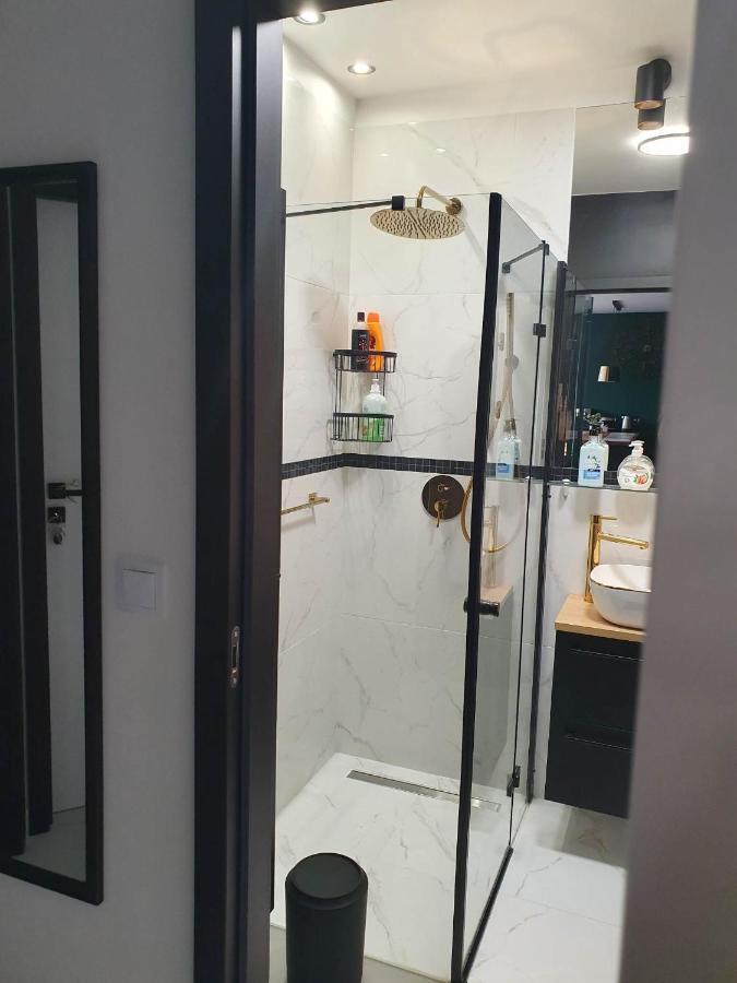 Apartament 3 Pokojowy Lub Pokoj W Mieszkaniu W Nowym Bloku Varşovia Exterior foto