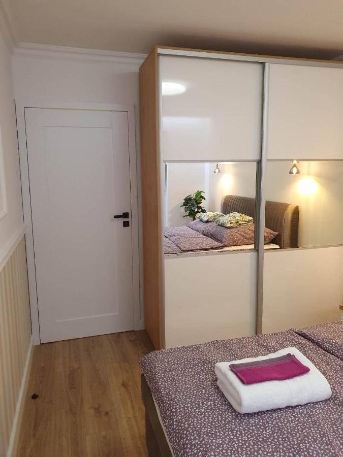 Apartament 3 Pokojowy Lub Pokoj W Mieszkaniu W Nowym Bloku Varşovia Exterior foto